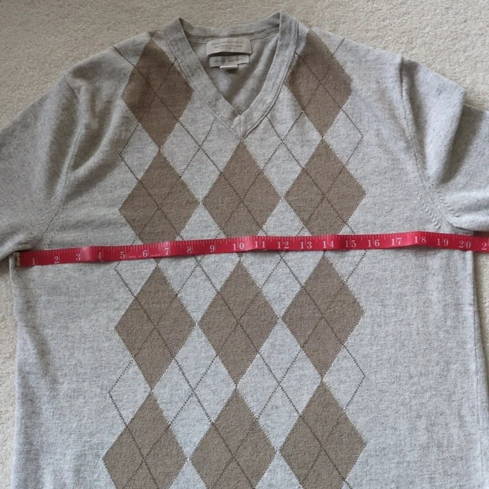 Banana Republic sweater cotton cashmere argyle Preppy Neutral V neck M